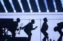 Bruno Mars performs during the Super Bowl 48 halftime show at MetLife stadium in East Rutherford, New Jersey, on February 2, 2014. © AFP PHOTO/Timothy CLARY