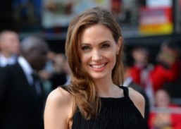 Jolie to direct film about Kenya conservationist