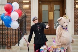 Photo of the day: a royal teddy bear