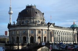 Berlin to build museum for 20th century masterpieces