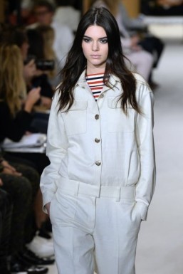 Kendall Jenner to front Karl Lagerfeld Spring/Summer 2015 campaign: report