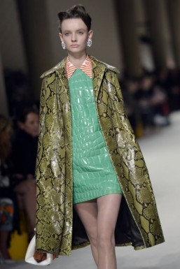 Fall/Winter 2015-2016: retro fabrics to the fore in womenswear
