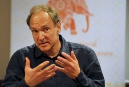 British computer scientist and inventor of the World Wide Web, Tim Berners-Lee, addresses a press conference at the 20th International World Wide Web Conference at Hyderabad International Convention Centre (HICC) on March 31, 2011. ©AFP PHOTO / Noah SEELAM