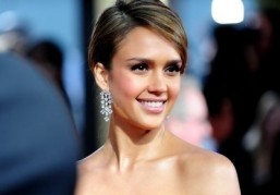 Jessica Alba to play TV actor in comedy ‘The Wright Girls’