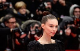 Rooney Mara will fall for Cate Blanchett in ‘Carol’