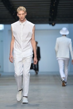 Costume National set to return to Milan