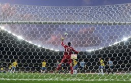 Football: Steps eyed to protect World Cup players from heat