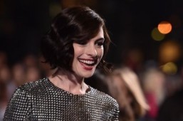 Anne Hathaway to star in New York drone play