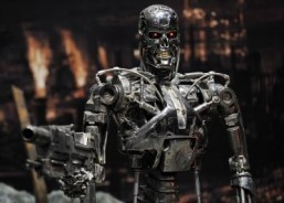 A full-scale figure from "Terminator 2" at a Terminator exhibition in Tokyo, 2009 ©AFP PHOTO / Yoshikazu TSUNO