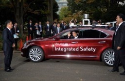 Japan PM Abe rides around Tokyo in self-driving vehicles