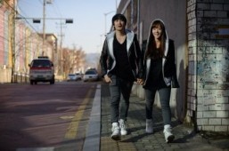 S. Korean lovers say it with matching socks