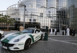 Dubai police show off Ferrari