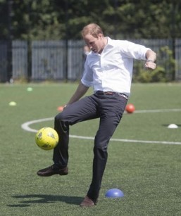 Football: Buckingham Palace to stage first football match