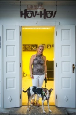 Jobless journalist opens Slovenia’s first dog bakery