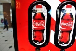 US beverage giants vow to cut calories to fight obesity