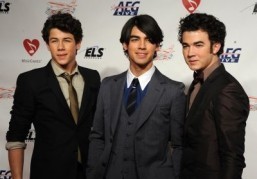 Boy band Jonas Brothers announce split ‘for now’