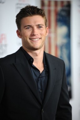Scott Eastwood prepares for combat with Brad Pitt and Shia LaBeouf