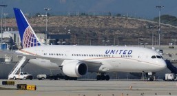 United to resume Dreamliner flights May 20
