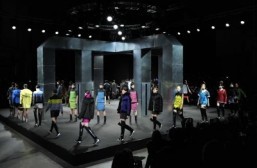 Models wear designs by Alexander Wang during the Mercedes Benz Fall/Winter 2014 Fashion Week February 8, 2014 in New York. ©AFP PHOTO/Stan Honda