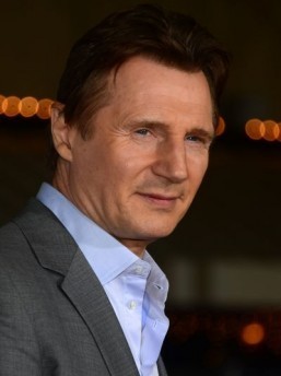 Liam Neeson to run from the mob in April 2015