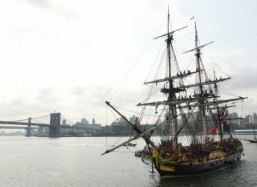 In time for July 4, replica of French frigate arrives in NY