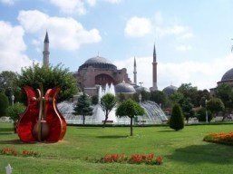 Istanbul bumps Paris to become top 2014 destination: TripAdvisor