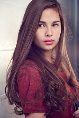 Jasmine in good terms with Anne, Erwan