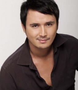 John Estrada admits he’s a ‘jealous’ father