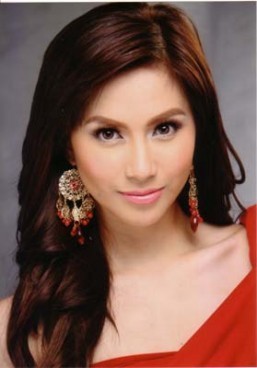 Mariel Rodriguez a ‘trying hard’ housewife