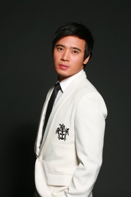 Erik Santos suffers from laryngitis after papal mass