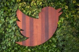 Twitter breaks out its own video platform