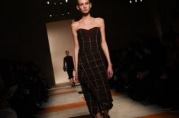 Beckhams unite for Valentine’s Day NY fashion show