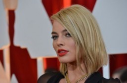 Margot Robbie tipped to play discgraced ice skater Tonya Harding in biopic