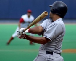 Major League Baseball welcomes mobile technology with Apple