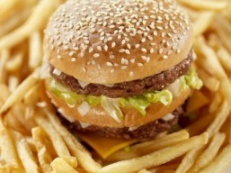 Junk food and fat can cause similar damage to the body as type 2 diabetes finds new study
