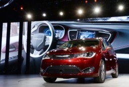 Google to open Detroit-area autonomous car center