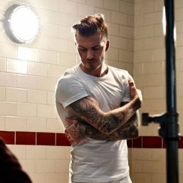 Sexy and shirtless, David Beckham poses for H&M