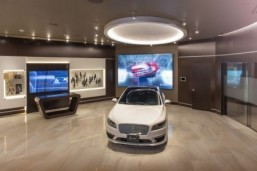 Lincoln looks to take the lead in luxury