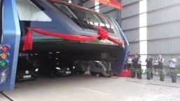 China’s elevated bus completes first road test