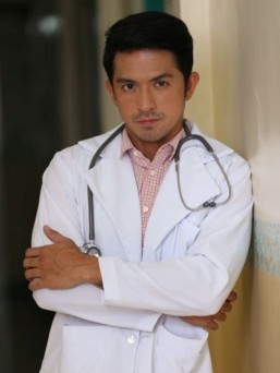 Dennis Trillo reacts to rumored Carla, Tom romance