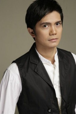 Vhong Navarro is new ‘Mang Kepweng’