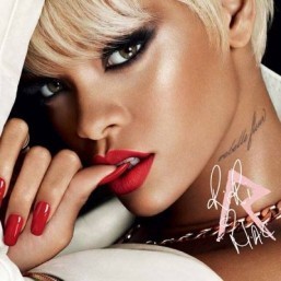 The Riri Hearts MAC Holiday makeup collection will be available in MAC stores in the US from December 12. ©Facebook.com/MACcosmetics