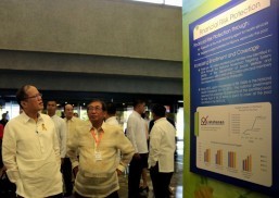 President Benigno S. Aquino III views the exhibits after addressing the 65th Session of the World Health Organization (WHO) Regional Committee for the Western Pacific at the Reception Hall of the Philippine International Convention Center in Pasay City on Monday (October 13). The Philippines’ hosting of the 65th Session is historically significant considering that after a quarter of a century, another Aquino is addressing the regional committee as President of the Philippines. (MNS photo)