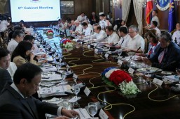 Duterte expects more terror attacks, tells soldiers to prepare