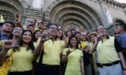 If elected, Roxas open to appointing non-LP members as Cabinet officials