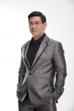 Richard Yap top bills upcoming ‘Mano Po’ movie