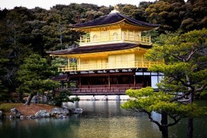 Japan sets ambitious tourism target