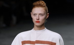 Spring/Summer 2012 beauty trends: corals, metallics and navy eyeshadow