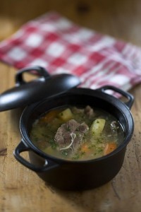 Traditional Icelandic recipes: lamb soup, deep-fried bows