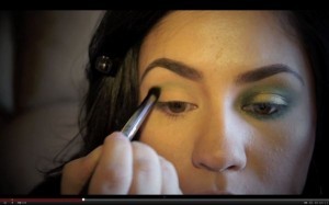 Saint Patrick’s Day beauty tutorials: shamrock hair, clover nails and green lips